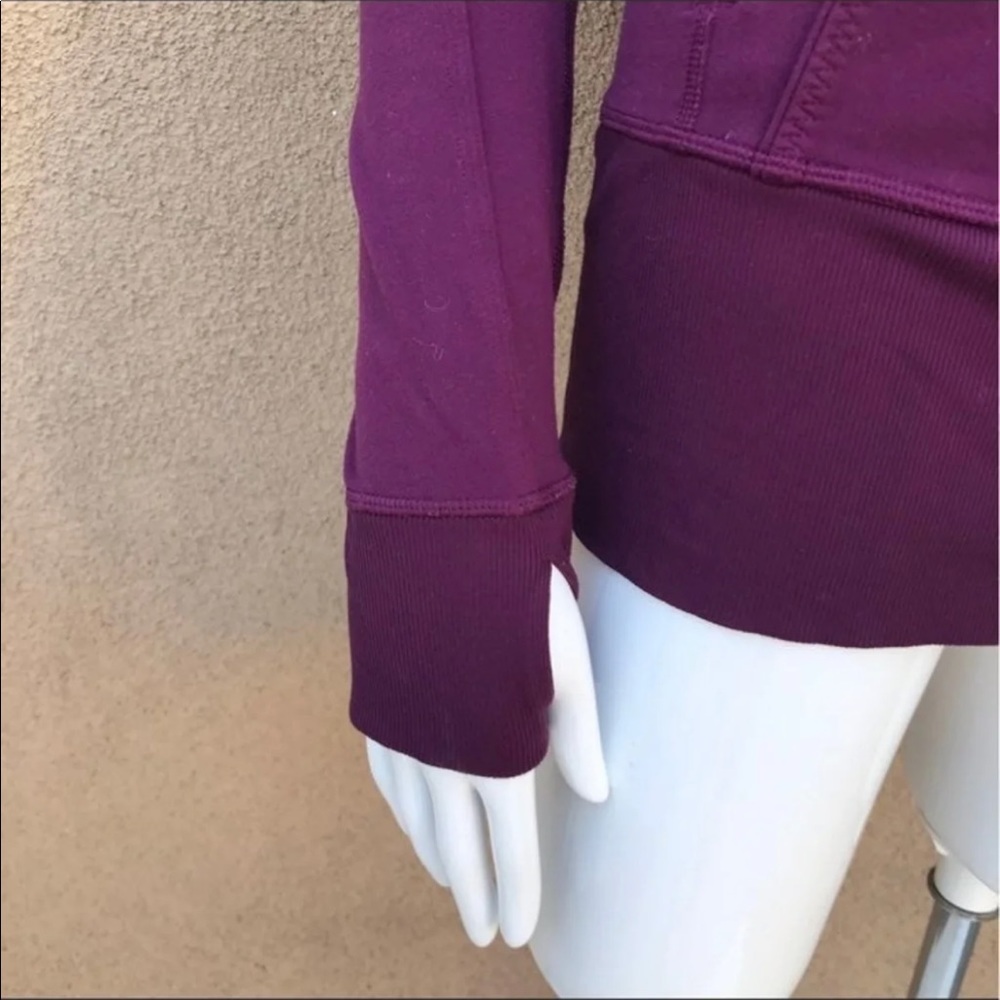 Lululemon - Picture 7 of 7